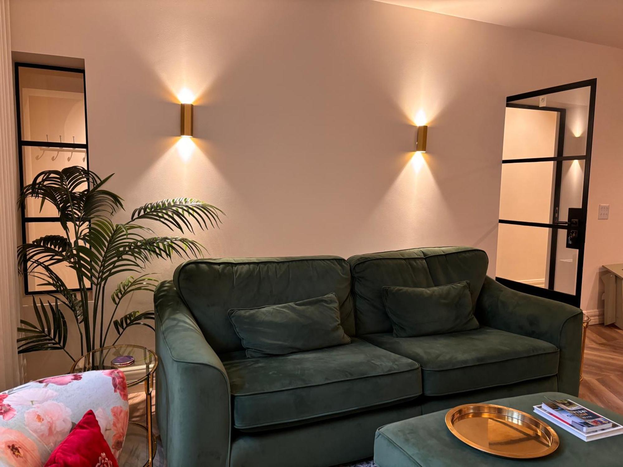 Luxurious 2 Bedroom Apartment With Sea View In Monkstown Blackrock  Buitenkant foto